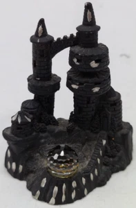 "Castillo Negro de Peltre Ennegrecido con Orbe Spoontiques C/M 489 2"" x 1,5" - Imagen 1 de 6