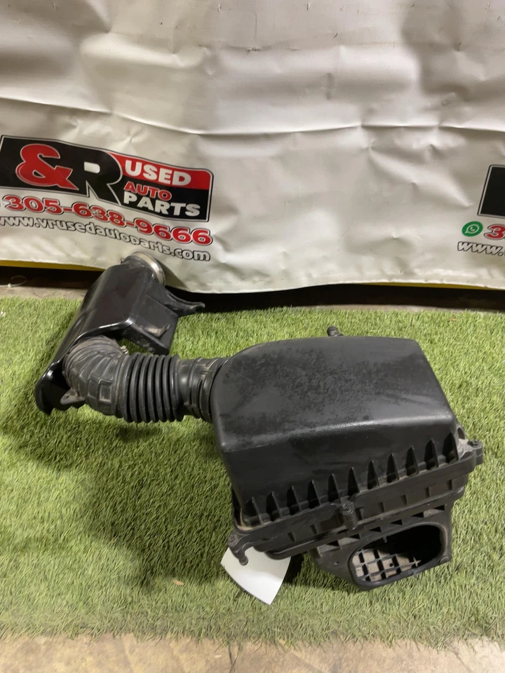 ✅ Purificador de aire Chrysler 200 2017 n.º: 68156152AF 3,6 L Foto 1 de 4