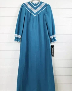 Vassarette Velvelour Women’s Petite Long Robe House Coat Zip Front Long Sleeve - Picture 1 of 11