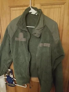 US Military Gen III Polartec  Cold Weather Fleece Jacket Green GC Medium Regular - Picture 1 of 2