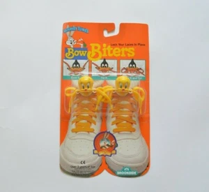 Tweety Vintage Retro Bow Biters by Brookside 1989 Looney Tunes shoe accessories  - Picture 1 of 3