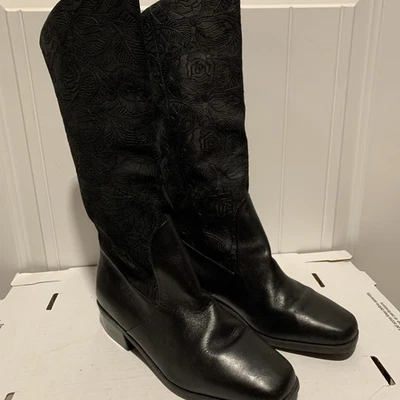 Markon Suela Floral Rose Embossed Suede Leather Boots Women's Sz 10W Mid-Calf - Image 1 of 4