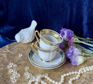 2 Zajecar Yugoslavia Miniature Teacups Demitasse Coffee Cups Saucers Green Gold - Bild 1 von 15