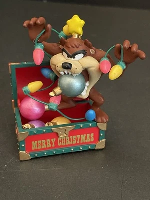 Looney Tunes Taz Diablo de Tasmania con Luces y Bombillas Adorno de Navidad Foto 1 de 4