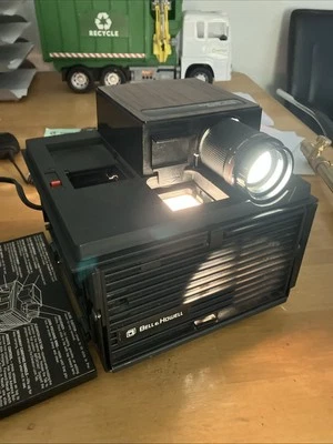 Bell & Howell 100mm Slide Cube Slide Projector Model 991 Vintage Works AS IS - Image 1 of 4