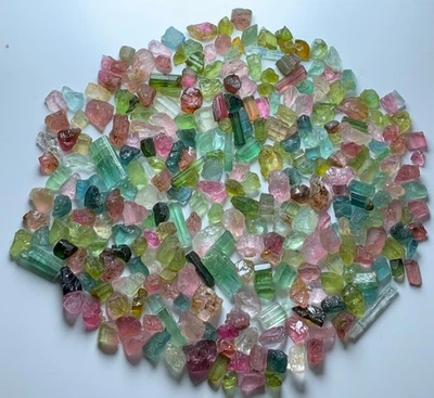 Impresionante lote de turmalina natural 195 quilates en forma cruda de África | Joyería en bruto Foto 1 de 4