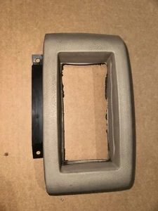 ⚡️88-94 Chevy GMC Truck *TAN* Passenger Dash Vent Trim OEM GM C1500 K1500 OBS⚡️ - Picture 1 of 5