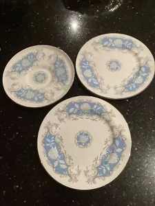 Aynsley, moonlight rose, bone china saucer and 2 side plates - Picture 1 of 7