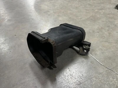 Оригинальная направляющая правого впускного воздуховода для Nissan 370z купе 2009 2010 2011-2014 годов выпуска 3619 - Изображение 1 из 4