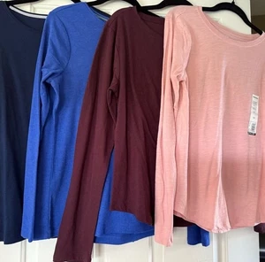 Paquete de 4 camisetas de manga larga Kohls para todos los días/esenciales cuello redondo talla mediana nuevas con etiquetas - Imagen 1 de 11