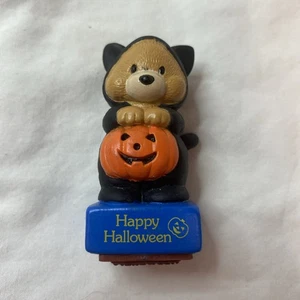 Oso estampador vintage notable feliz Halloween en traje de gato negro sello BIN 28 - Imagen 1 de 5