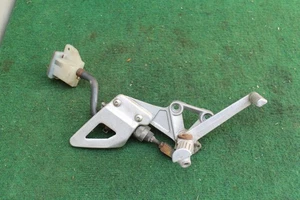 16827 Suzuki GSXR600 SRAD 1998 RIGHT Side Foot Rest Peg Hanger / Master Cylinder - Picture 1 of 12