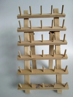 June Tailor 30 ct. Carretel de Madeira Bordado Rosca Rack Suporte de Armazenamento Dobrável Madeira - Imagem 1 de 4