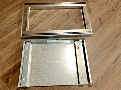 Borde de microondas incorporado de acero inoxidable Viking VMTK301SS 30" 5089 sin manual/tornillos L14 Foto 1 de 4