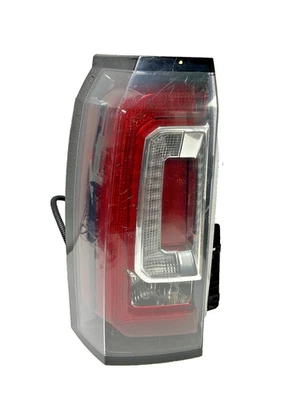 Conjunto de luz trasera izquierda GMC Yukon XL 1500 2018 84408859 OEM*arañada* Foto 1 de 4