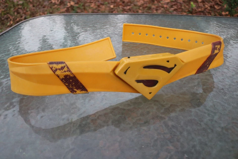 Vintage Superman DC Comics Yellow Light Up Costume Belt - Image 1 of 4