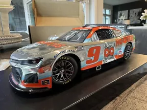 Chase Elliott 2022 #9 CC Hooters NASCAR Lionel Elite 1/24 Diecast Car - Picture 1 of 21