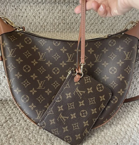 LOUIS VUITTON（LV） Louis Vuitton Loop Hobo GM taglia M46311 monogramma tela inversa con set di borse.
