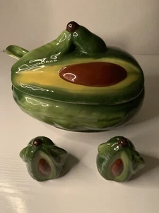 Avocado Shaped Guacamole Dip Serving lidded bowl Spoon Salt Pepper Shakers - Picture 1 of 8