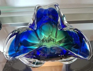 CHRIBSKA SOMMERSO ART GLASS BOWL JOSEF HOSPODKA BLUE GREEN CZECH - Picture 1 of 4