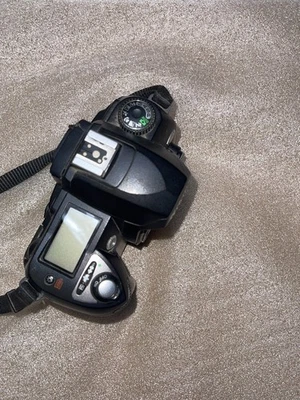 Nikon D70 6.1 MP Digital SLR Camera - Black (Body and battery only) - Image 1 of 4