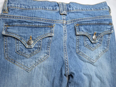 Pantalones de mezclilla para mujer Daisy Fuentes corte boot lavado onda oscura talla 6 Foto 1 de 4