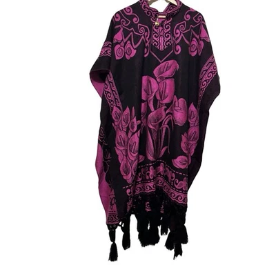 Poncho de Colección Artesanías México Rosa Lirio Flecos Cubierta Pullover Mantón Lado Abierto Foto 1 de 4