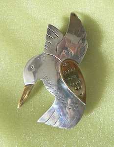 HANDMADE BRASS & SILVER HUMMINGBIRD PIN - 100% PROCEEDS TO ANIMAL SHELTER - Picture 1 of 3