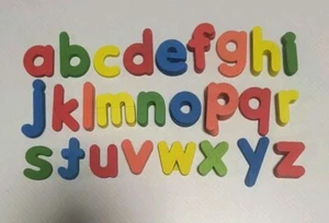 Menge 42 Vintage Holz Alphabet Unterhülle Buchstaben 1,5" High Educational - Bild 1 von 6
