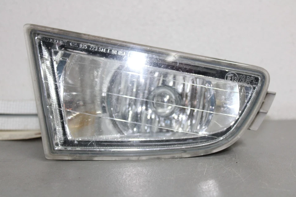 2001 2002 2003 ACURA MDX LEFT SIDE FOG LIGHT - Image 1 of 4