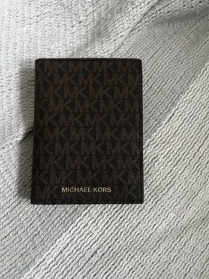 Soporte para pasaporte Michael Kors Jet Set marrón monograma nuevo sin etiquetas Foto 1 de 3