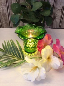 Aroma Touch Lampe Wachstarte Duftölwärmer Brenner elektrisch GRÜN (mit gratis Öl) - Bild 1 von 4