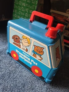 VINTAGE PLAYSKOOL TRAVELING PET HOSPITAL CARRY PLAYSET - Picture 1 of 8