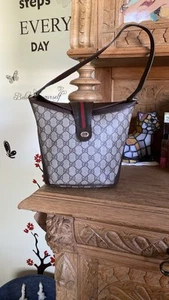 Vintage Gucci bucket bag - Picture 1 of 14