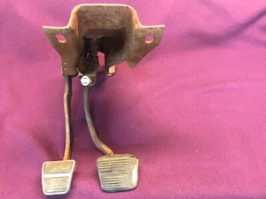 Chevy Nova SS 1974 montaje de pedal de embrague 4 velocidades OE GM - Imagen 1 de 8