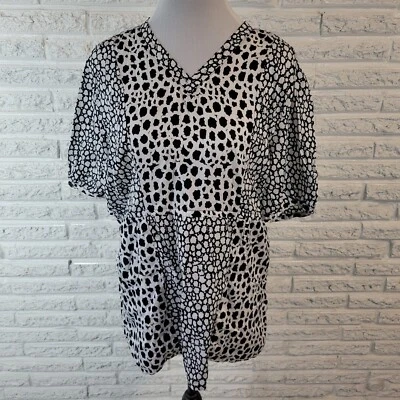 Urbane Unisex Scrub Top Extra Large XL Black White Watercolor Cotton Lightweight - Image 1 of 4