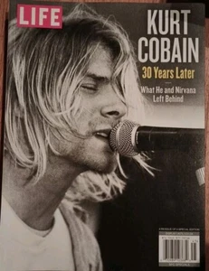 Life Kurt Cobain Nirvana Special Edition Magazine Rare Photos 30 Years Later - Imagen 1 de 1