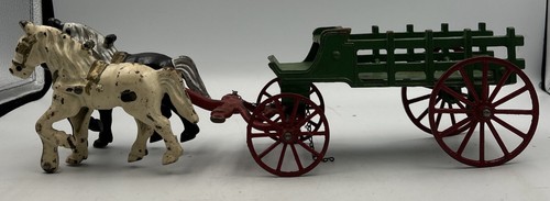 Foto 1 di 12