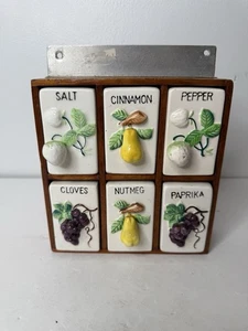Vintage Japan Mittel Gewürzregal Obstgriffe Holz Keramik Halter 6 Gewürze - Bild 1 von 22