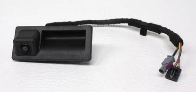 OEM Volkswagen Passat Decklid Mounted Rear Camera 561-827-566-D-9B9 - Image 1 of 4
