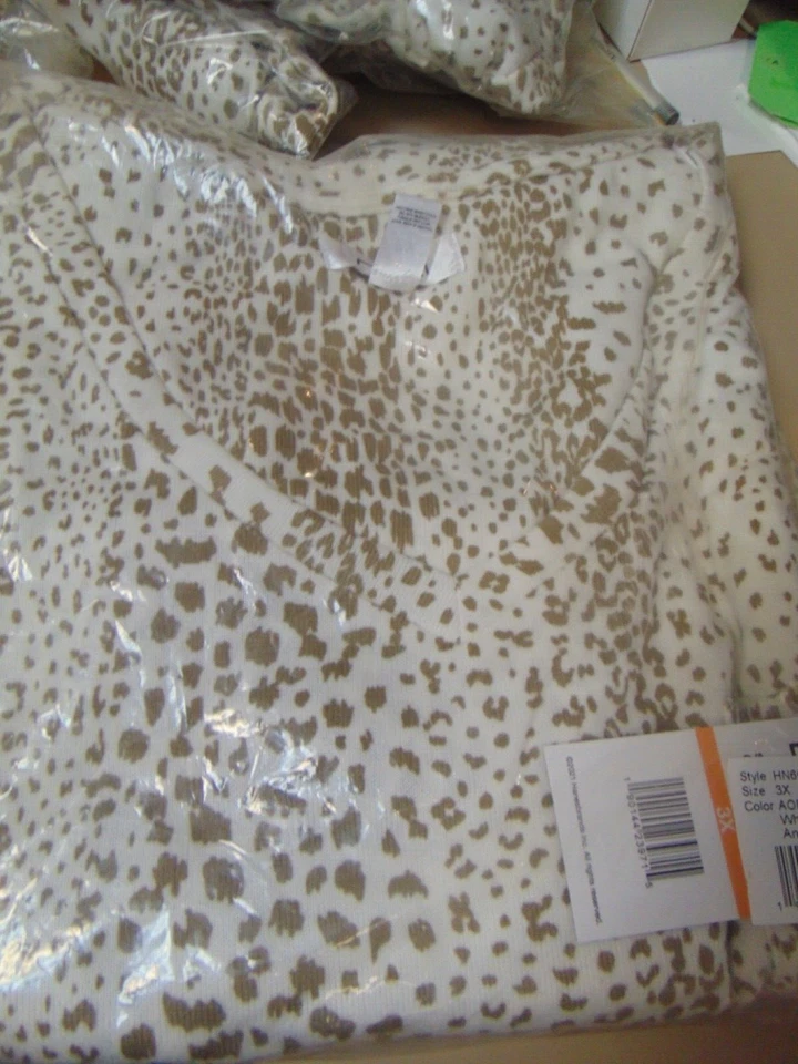 Pajama set Bali sleepwear Super Soft Fleece Bali medium animal print Very soft - Image 1 of 1