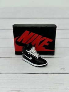 High Top Dunk mini Sneaker Keychain with Shoe Box 3D Gift/Charm High Quality - Picture 1 of 11