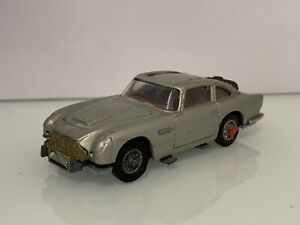 Jouet Ancien Aston Martin DB5 James Bond argent Corgi Toys