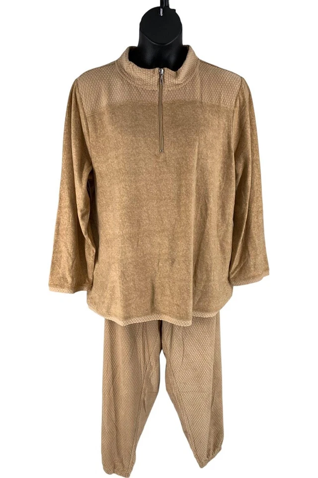 Stan Herman Honeycomb Champagne Fleece Lounge Set Toast - Image 1 of 1