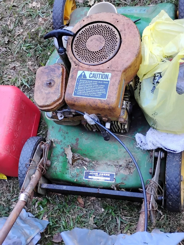 John Deere 1974 Walk-behind - Image 1 of 1