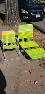 JUEGO DE MUEBLES DE EXTERIOR VINTAGE PARA NIÑOS SILLA Y SALÓN TUBO DE GELATINA VERDE Y AMARILLO Foto 1 de 4