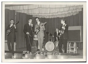 V9217/ The Atomics  Rock- Popgruppe Niederlande Foto 12,5 x 9 cm ca.1968 - Bild 1 von 2