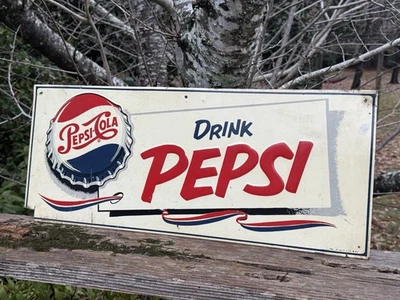 РЕДКИЙ оригинальный металлический рекламный знак 50-х годов Pepsi Cola Drink Pepsi 11,5 дюйма x 27,5 дюйма - Изображение 1 из 4