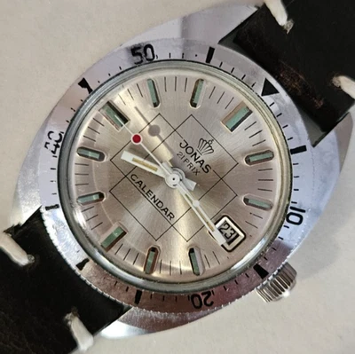 Vintage SkinDiver JONAS Calendar Marine EB8800 Steel Oversize 38mm New Old Stock - Immagine 1 di 4