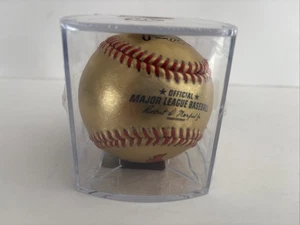 Béisbol de cuero dorado Rawlings de los Cardenales de San Luis en cubo - Nuevo - Imagen 1 de 6